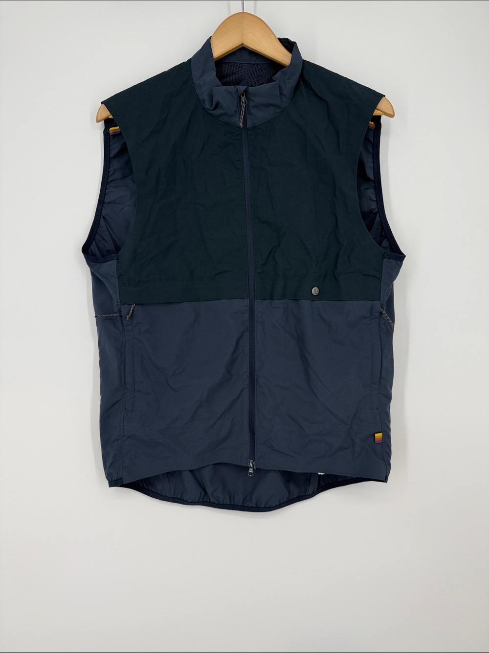 Fjallraven Specialized Men's Navy Blue Adventure Lightweight Vest Size Medium